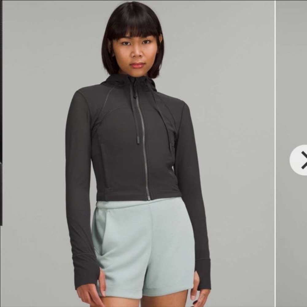 Lululemon Nulu and Mesh Cropped Define Jacket/ Graphite Grey size 6/ NWOT